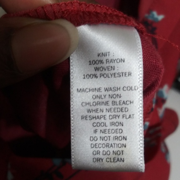 🌟 Loft Outlet| Maroon Floral Blouse - Picture 6 of 6